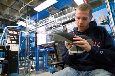 ECE專業(yè)留學(xué)抉擇 加州戴維斯與圣地亞哥分校計(jì)算機(jī)軟硬件技術(shù)開發(fā)方向深度對(duì)比